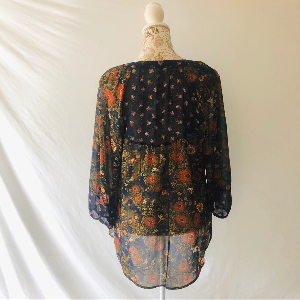 SOLD. Fig & Flower Blue Blouse Size Medium - Picture 6 of 6